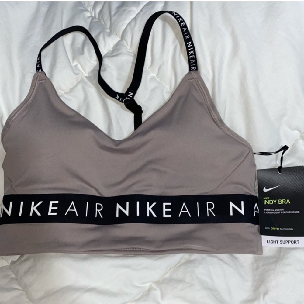 Nike Indy Bra with adjustable + removable pads